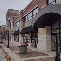 View from street at The Raw Juice Bar in Waukegan