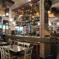 Il locale  at Hop  in Bari