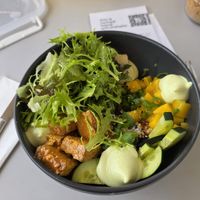 Mango bowl at Café Nomad - Handschuhsheim in Heidelberg