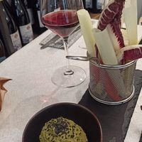 Hummus di ceci e spinaci con pinzimonio di verdure at Contorni e Dintorni in Rivoli