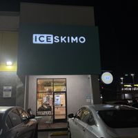 outside (cute shop!)   at Iceskimo in San Diego