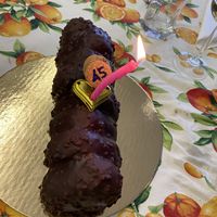 Tronchetto con candelina dì compleanno ☺️ #Veganuary at Pastepartout in Rivoli