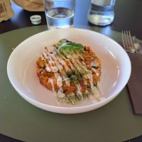 MIGLIO AI PEPERONI
Miglio risottato con peperoni,
pomodorini al forno, melanzane,
zucchine, capperi e salsa allo
yogurt at Fattoria Sociale Conca d'Oro in Bassano Del Grappa