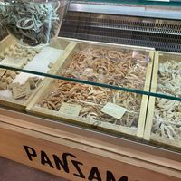 Verschiedene Pasta-Sorten stehen hier zur Auswahl.😄 at Panzamorena in Cordoba