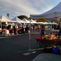 small market with mostly conventional produce at 25th Avenue Farmers' Market in San Mateo