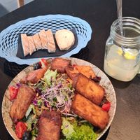 Aves Homebase Salad mit geräuchterm Tofu at Share Restaurant at Aves Homebase in Arosa