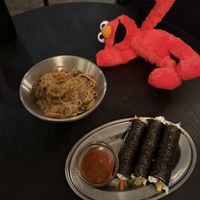 Sushi and noodles (and Elmo)  at  Vegan Place SHUWASHUWA PEACE - シュワシュワピース in Tokyo