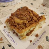 Speculoos cinnamon roll at Cinnamood in Hamburg