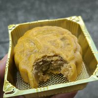 Traditional mochi mordido 🤣 at Gobi Desserts in Central Singapore