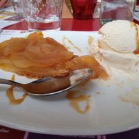 Tarte tatin at Le Georges in Rancon