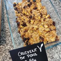 Postres veganos Caser muy buenos. at La Esquineta in Barcelona