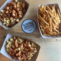 Buffalo Mac & cheese with vegan chik'n at Stone Hound Brewing Company in Williamsburg