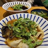 Die Konsistenz der Aubergine war richtig nice. Kross außen und juicy innen  at Wen Cheng Handpulled Noodles - II in Berlin