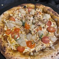 The best pizza cheese I’ve ever had  #Veganuary at Pizzeria Distrito Vegano in Merida