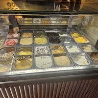 Ice cream choices at Scoop 'n Dough in Cascais