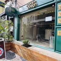   at Scoop 'n Dough in Cascais