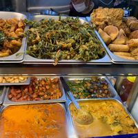 Economic mixed rice dishes at Ju Fu Yuan Vegetarian Delight - Blk 477 Tampines in East Singapore