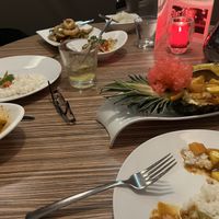 Meerdere hoofdgerechten na 2 heerlijke tussengerechten  at Nyonya & Thai in Son