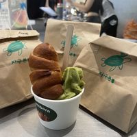 Packed different flavored bagels & bread  at Earthborn - 지구본 in Incheon