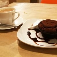 Chay latte and chocolate cake at Morpho Cafe in Kyoto