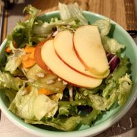 Salat zum Burger  #Veganuary at Katzentempel - Bochum in Bochum