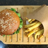  at Gunas Burguer in Sao Paulo