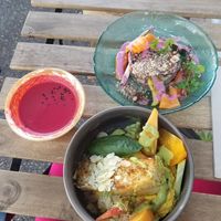 Formule du midi 😋👍 coloré, qui a du goût et rassasiant. Le proprio est super sympa et j'ai passé un excellent moment.  Je recommande vivement. at Popi's Family in Le Havre