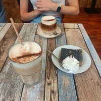 Blondie and drinks at Popi's Family in Le Havre