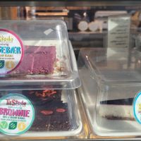 Vegan raw cakes at Coffeeberry in Sandnes