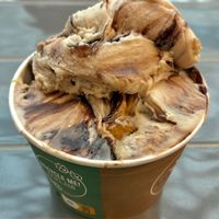 Arachide pralinata al cioccolato  at Gelateria La Romana in Dubai