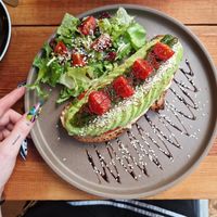 Vegan avocado optiom at Coffee Karros in Berlin