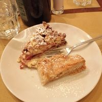 Sbriciolata gluten free con frutti di bosco; strudel di mele at Convitto Cafè in Turin