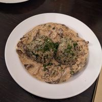  at Klinglwirt in Munich