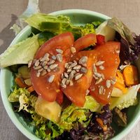 Beilagensalat zum Burger mit Balsamico-Orangen-Dressing at Katzentempel - Hannover in Hannover