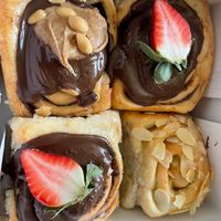 Snickers, chocolate strawberry and bee sting  at Cinnamood in Koblenz
