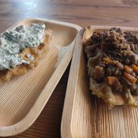 Tagesangebote mit Kräuterquark und Linsencurry at Bumblebee Cafe in Kandel