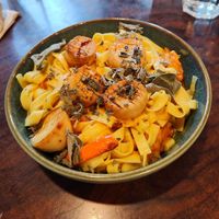 Zitronen-Tagiatelle mit Kürbis, Salbei und "Jakobsmuscheln" (Kräutersaitlinge?) at Bumblebee Cafe in Kandel