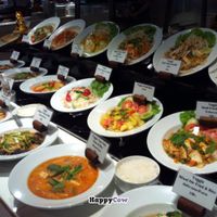 food displays w real food, no plastic. at Big PAPA - MBK in Bangkok