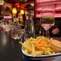 Fries+ chili mayo at Let‘s be Frank in Vienna