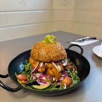 Vegan pulled jackfruit burger at Let‘s be Frank in Vienna