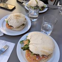 Burger espinacas  at La Vegatería in Salamanca