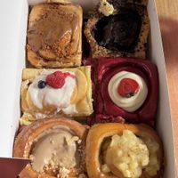 Lots of vegan choices  at Cinnamood in Dusseldorf