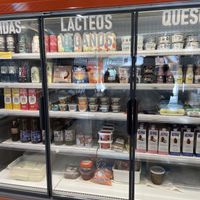 Lácteos veganos  at Materias Primas in Villa La Angostura