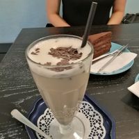 Bananen-Schoko Milchshake (Hafermilch) at Café Allerlei in Trier