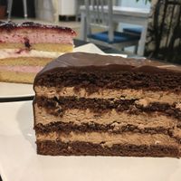 Waldbeer-Vanille & Schokoladen Mousse cakes at Café Allerlei in Trier