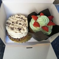 Coffeecake and cupcake at Café Allerlei in Trier