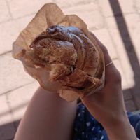 Croissant mit Keksteig drinnen. at KŸNO in Brno