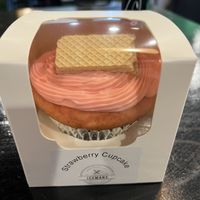 Strawberry cupcake 🧁   at Vine Vegan in Brandon