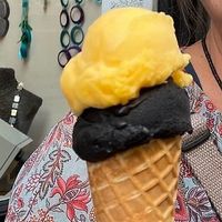 Orange and Chocolate ice-cream (the ice cream waffle is vegan as well) 🤤 at PARLION in Antwerpen