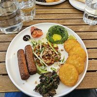 Vegan English breakfast at Oak in Prague